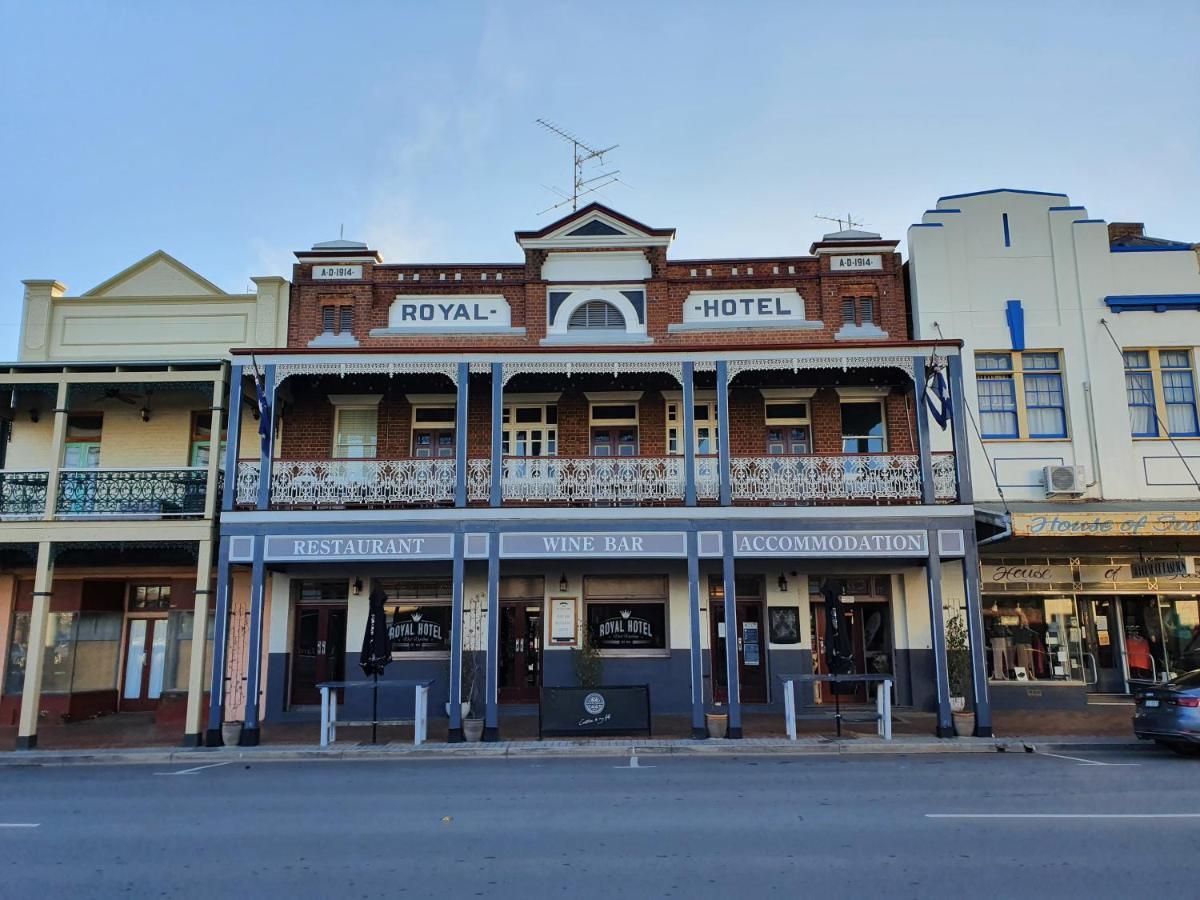 The Royal Hotel West Wyalong Exterior foto